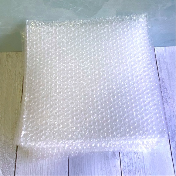 35 12X12 Sheets of Bubble Wrap Supply - Picture 3 of 3